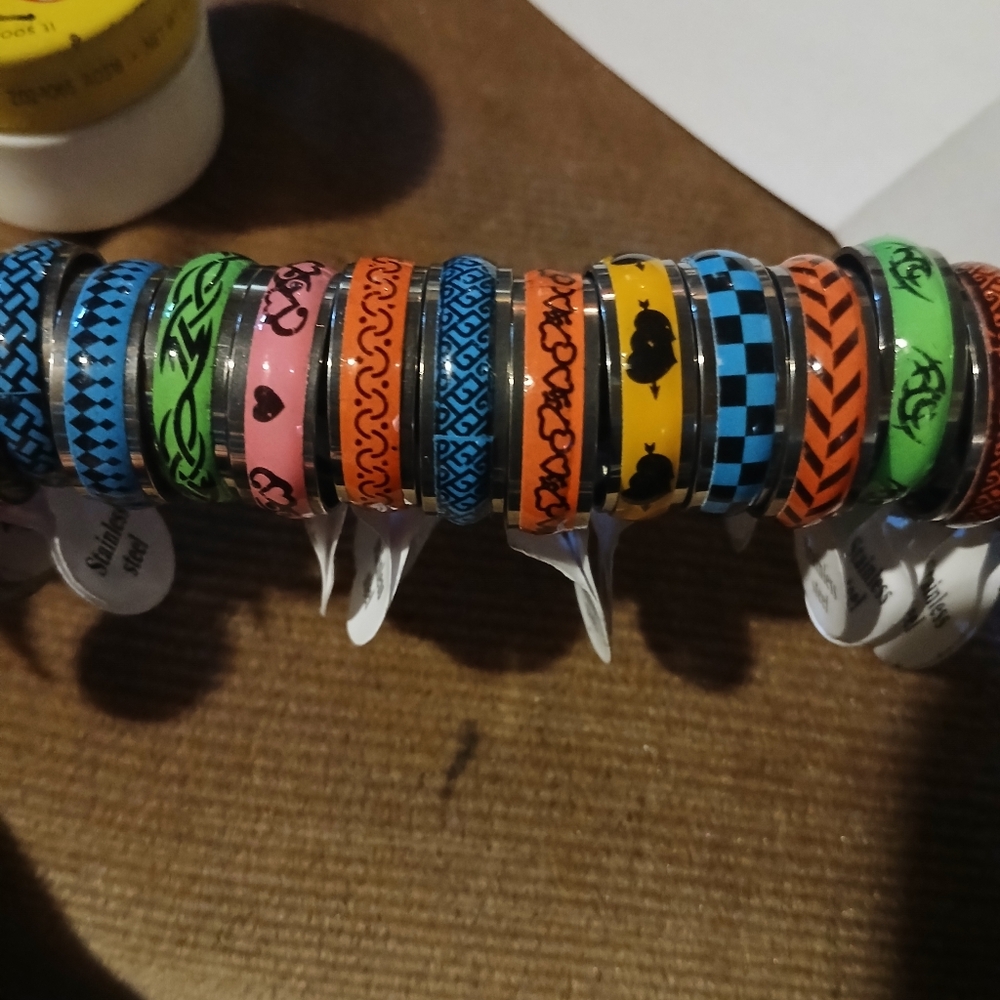 Glow in dark rings free shipping